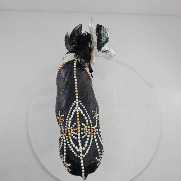 2001 Enesco Treasured Bovines Large Queen Of Her Heard Cow Sisters Too - Picture 7 of 8